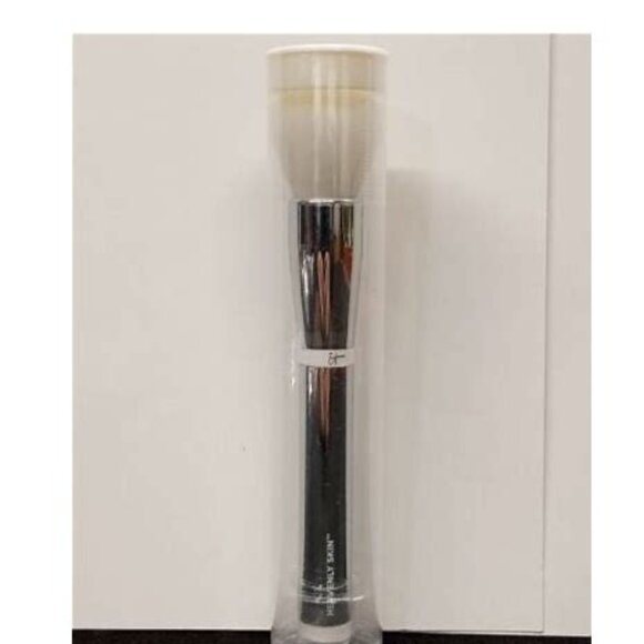 it cosmetics Other - IT cosmetics CC skin perfection #702 foundation brush